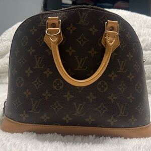 Authentic LV Alma